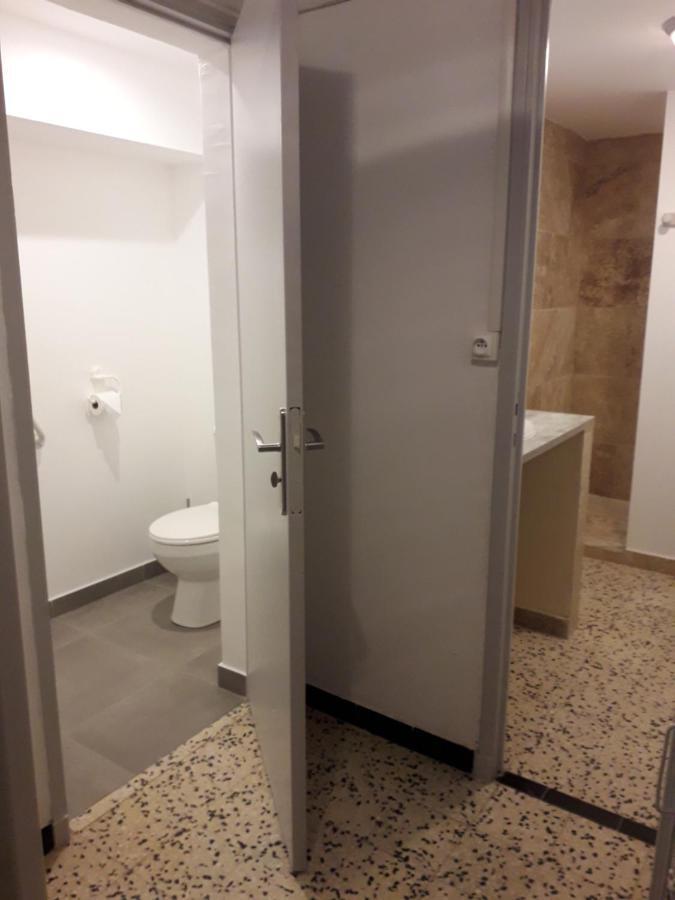 Le Rebattu 3 Apartment Raphèle Екстериор снимка