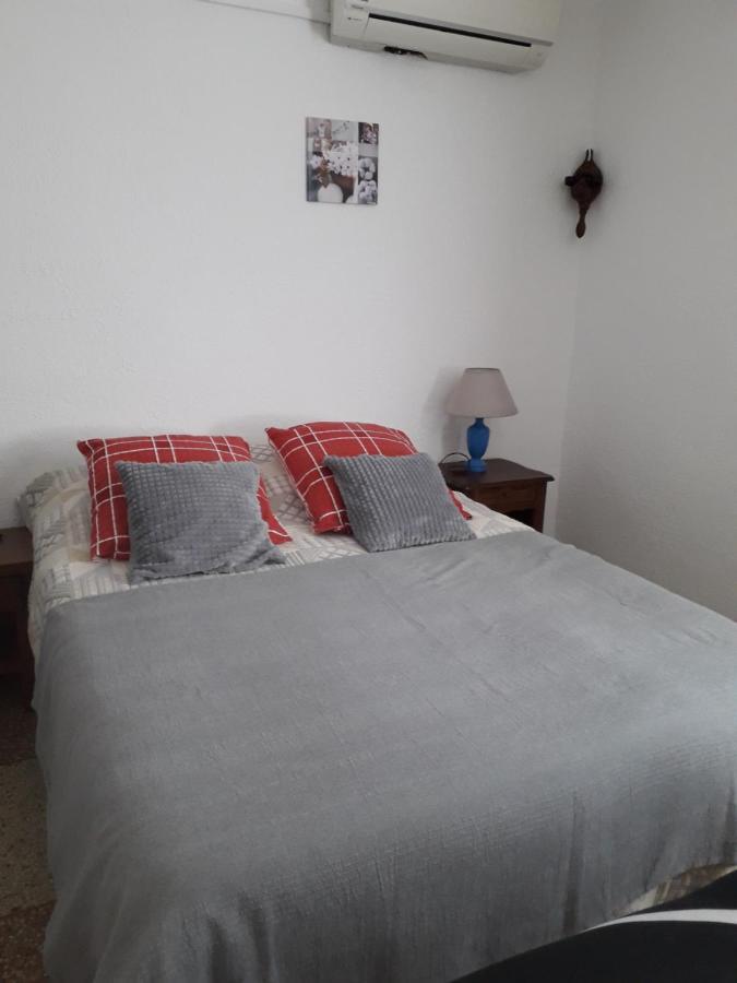 Le Rebattu 3 Apartment Raphèle Екстериор снимка