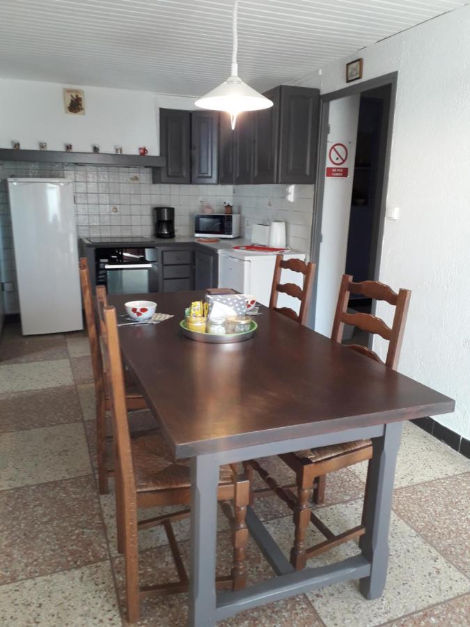 Le Rebattu 3 Apartment Raphèle Екстериор снимка